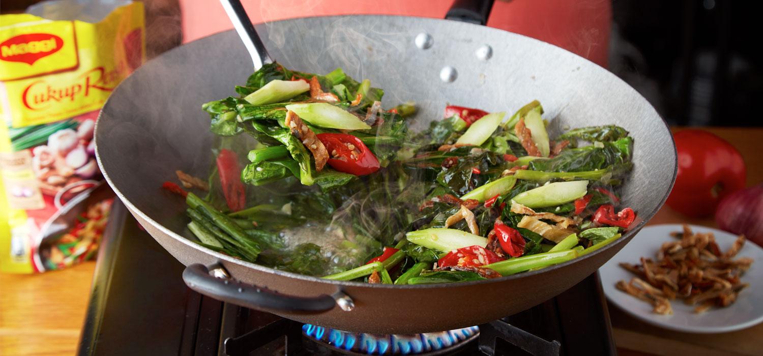 10 Reasons to Stir Fry with a Frying Pan Instead of a Wok