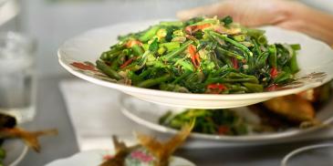 15-Min Kangkung Belacan