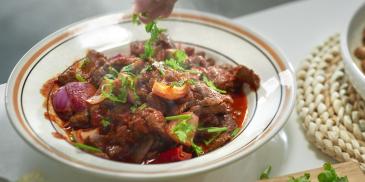 Bombastic Beef in Spicy Tomato Gravy